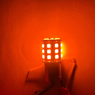 Signales de giro LED blancos de larga duración para automóviles 12V Cuerpo de aleación de aluminio Blanco Amarillo Rojo 3030 33SMD